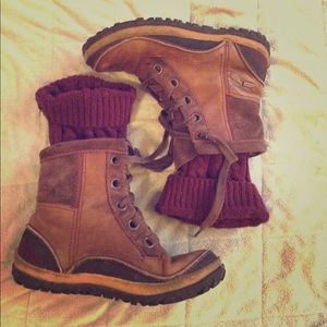 Merrell brown boots with burgundy sock cuff 7